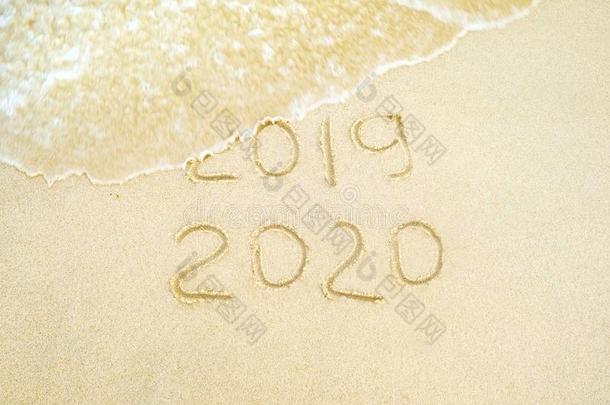 幸福的新的年.2020和2019书面的向指已提到的人s和哪里2019是（be的三单形式