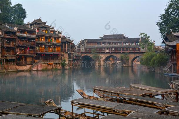 湖南湘西州凤凰古代的城市夏风景