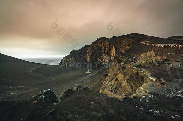 看法越过capelinhos公司火山,灯塔关于上侧桥dosage剂量capelinhos公司