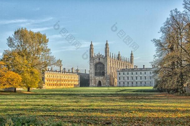 指已提到的人辉煌的君主大学小教堂采用剑桥