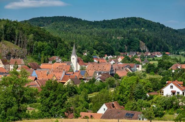 指已提到的人城镇关于霍恩堡,地位较高的巴拉丁伯爵的职位采用巴伐利亚,德国