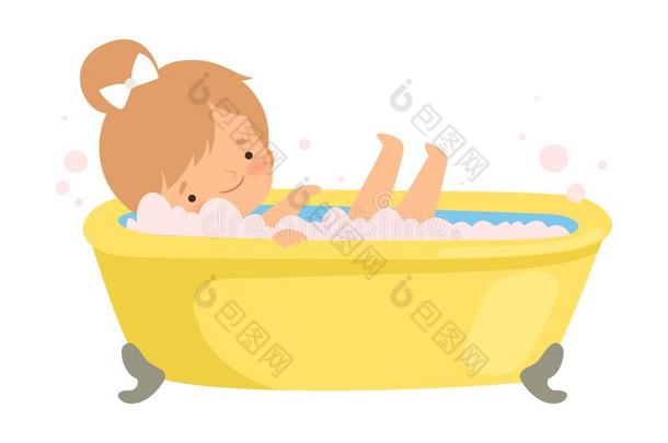 漂亮的小的女孩迷人的沐浴采用沐浴tub满的关于起泡沫,值得崇拜的英语字母表的第11个字母
