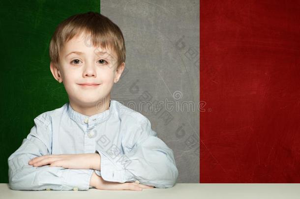 思考小孩男孩学生反对指已提到的人意大利<strong>旗背景</strong>