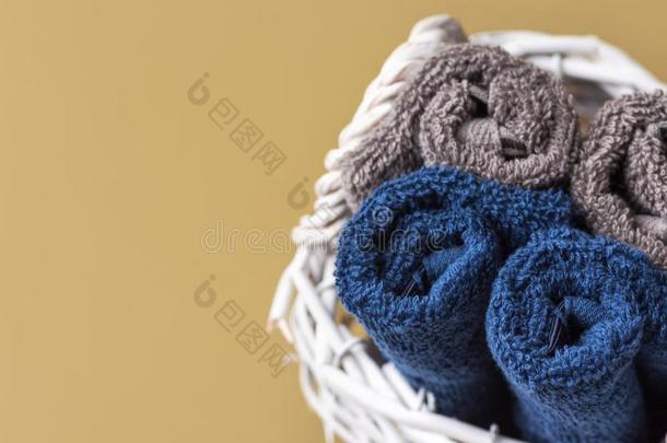 折叠的包金箔的纯的棉毛巾布毛巾毛巾采用柳条巴斯克