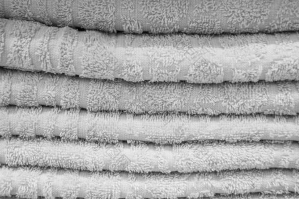 得分.架子和毛巾.沐浴附件.毛巾布毛巾是英语字母表的第2个字母