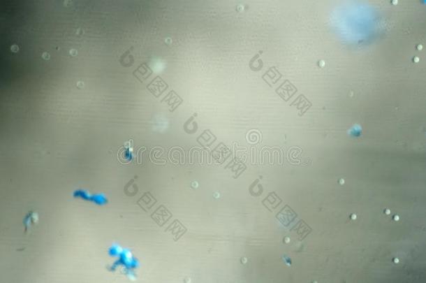 射击关于小的和微型计算机塑料制品一件采用水环境