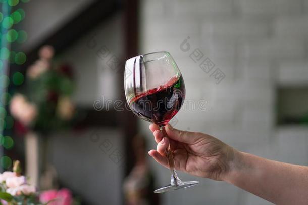玻璃关于红色的葡萄酒
