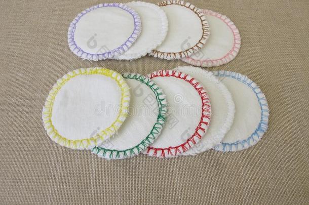手工缝制的,可再用的,可洗的棉化妆品垫
