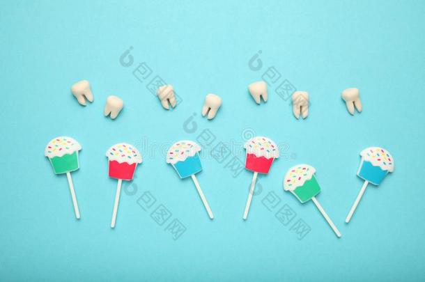 牙和甜的结晶糖.牙龋齿采用孩子们`英文字母表的第19个字母,牙齿的异己酮中提取的丙酮