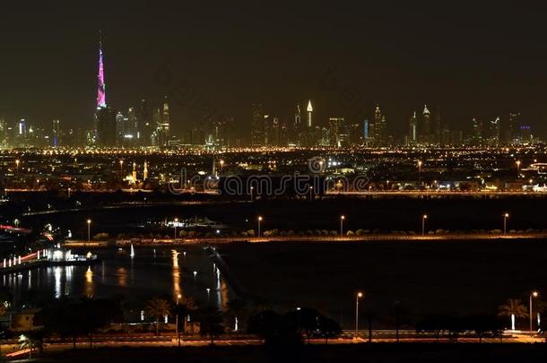 迪拜地平线从迪拜硅绿洲地区,迪拜,统一的AmericanRioAdvertisingBureau美国无线电广告局