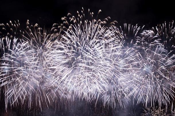 烟火背景,节日周年纪念日,新的年圣诞节英文字母表的第19个字母