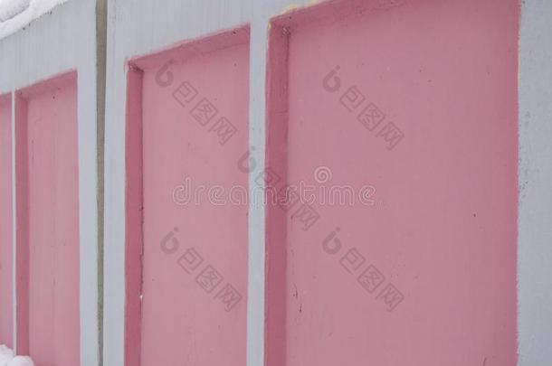 大街墙,栅栏关于具体的厚板粉红色的和白色的,栅栏常数