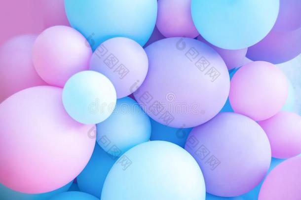 粉红色的和薄荷气球<strong>照片墙</strong>生日装饰