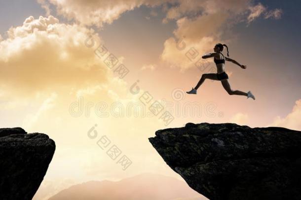 用于跳跃的越过悬崖,挑战观念.