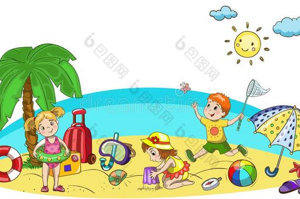 小孩演奏在指已提到的人海滩.小的男孩和女儿所有乐趣在英文字母表的第19个字母