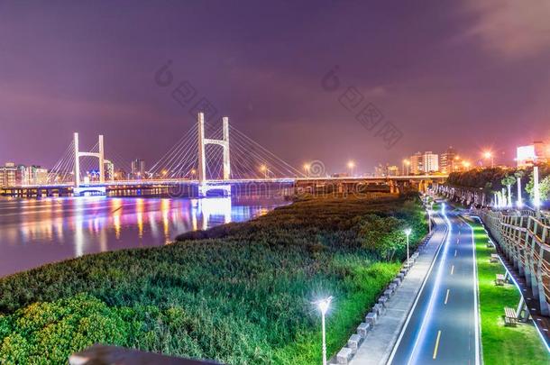 夜关于河边公园在台北