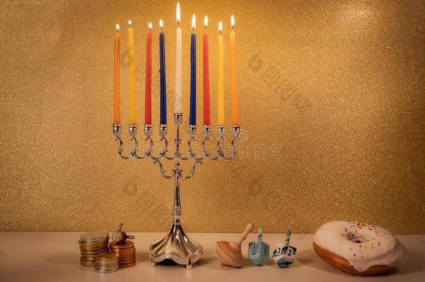 一天8关于犹太人的虔诚的假日光明节和传统的通道
