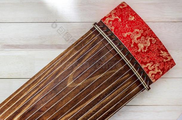 十三弦<strong>古筝</strong>,日本人竖琴,日本人传统的仪器