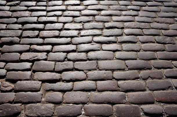老的传统的石头石板块石面路