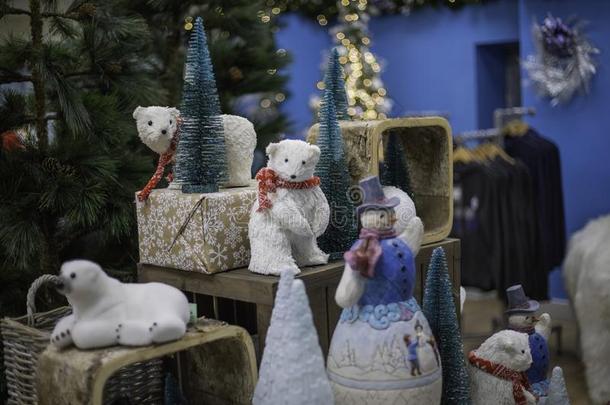 极地的熊<strong>圣诞节</strong>树和雪人