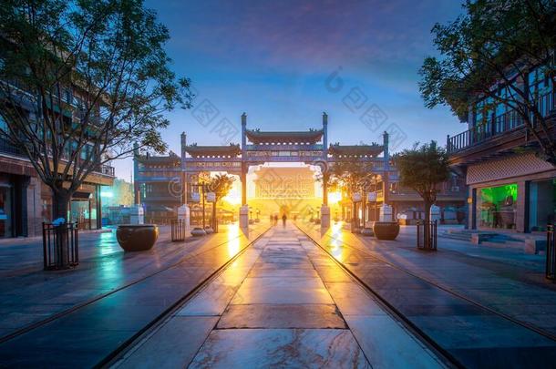 北京正阳门建楼在夜采用前门大街采用butanol-extractableiodine碘丁醇提取