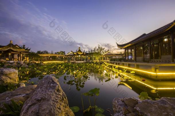 夜在传统的中国人建筑学,江南亭