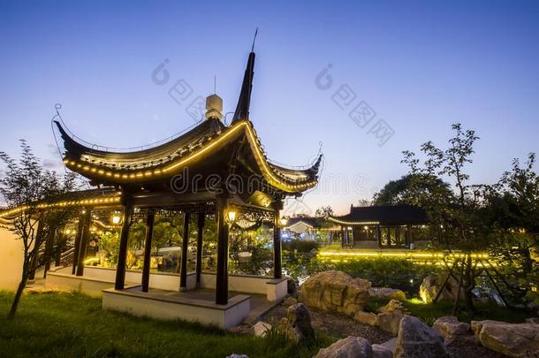 夜在传统的中国人建筑学,江南亭