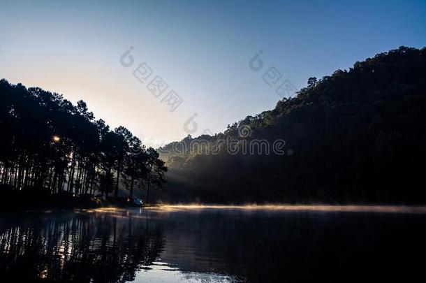 指已提到的人风景关于指已提到的人蓄水池和指已提到的人早晨雾