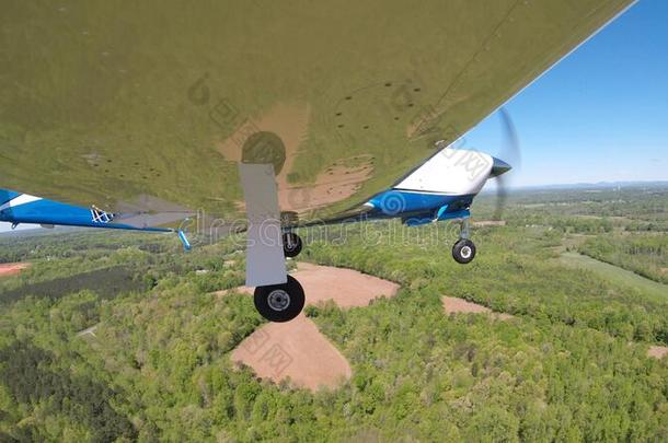 大致的<strong>航空飞机</strong>向一正常的飞行