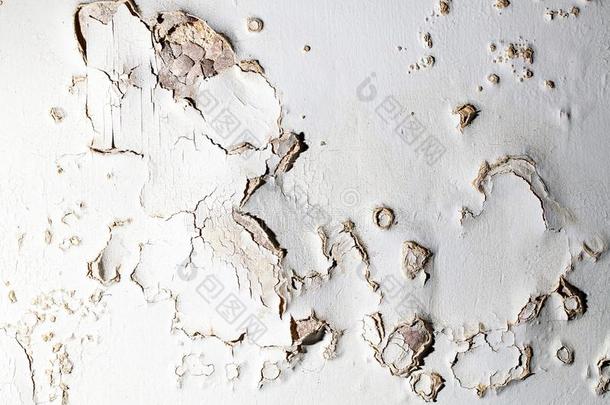 喘气的灰泥.<strong>微</strong>湿的盐被损坏的墙表面采用需要关于修理.