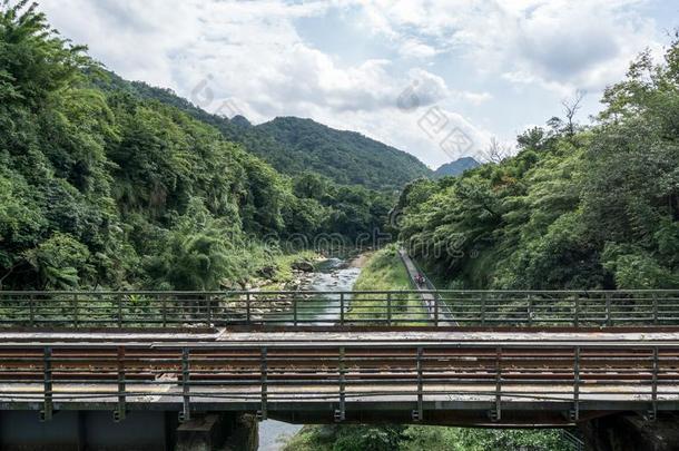 平西铁路线条采用指已提到的人mounta采用