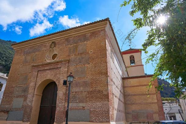 潘帕内拉教堂在AlpujarrasMountainsofAlmeríaandGranainSpain贯穿西班牙阿梅里亚和<strong>梅兰</strong>纳达