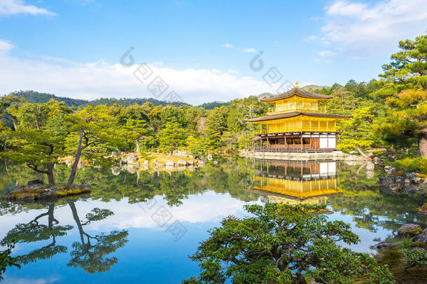 <strong>金卡</strong>库吉庙指已提到的人金色的亭采用京都,黑色亮漆