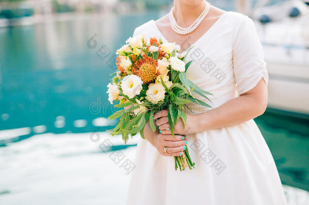 婚礼新婚的花束关于普罗秋斯,青翠的草木意大利人,洋桔梗