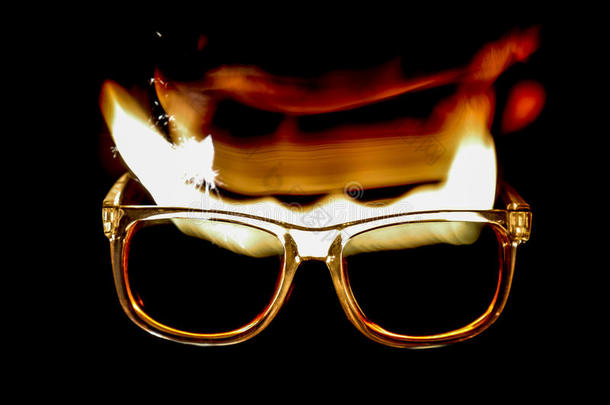 眼镜向火