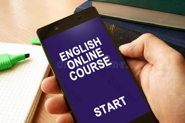 智能手机和英语在线的课程.