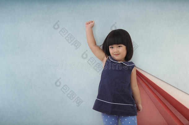 亚洲人超级英雄小孩女孩演奏,小孩和红色的和<strong>蓝色</strong>秘密<strong>会议</strong>