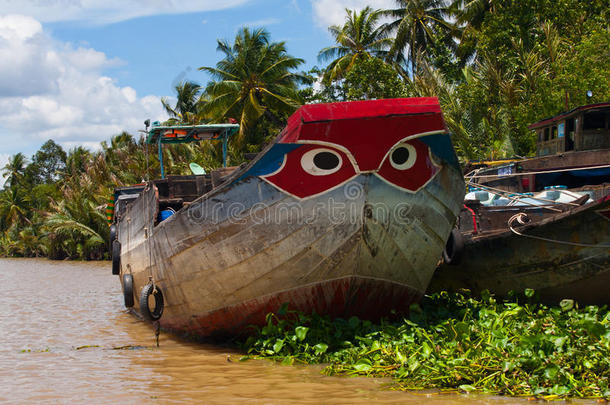 红色的布莱描画的眼睛小船向越南Mek向g希腊语字母表第<strong>四字</strong>母δ村民克洛