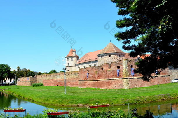 老的中古的堡垒关于指已提到的人城市法加拉斯,布拉索夫县
