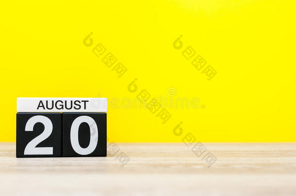八月20Thailand泰国.影像关于八月20,日历向黄色的背景wickets三柱门