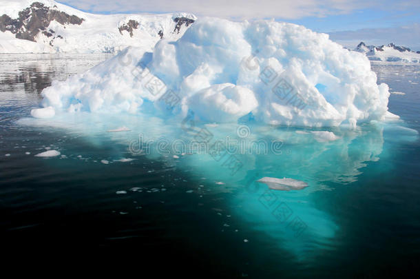 冰山冰大浮冰反映采用南极的Pen采用sula
