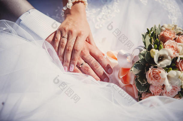 手关于指已提到的人新娘和使整洁