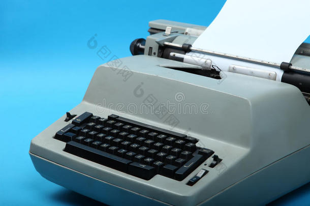 老的打字机.