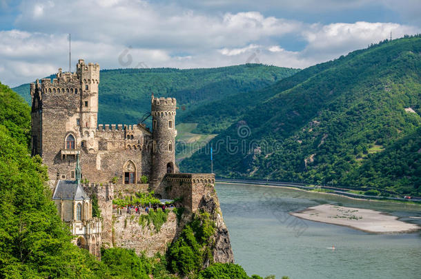 鲁斯坦城堡在莱茵河山谷莱茵河山峡采用德国