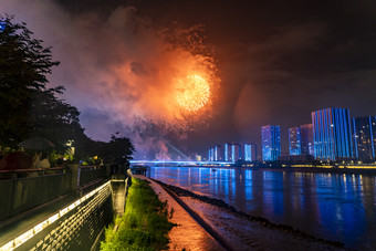 福建福州城市烟<strong>花灯</strong>光秀