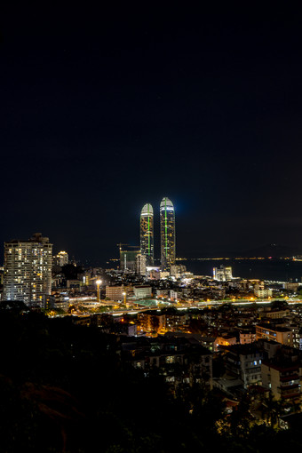 福建厦门<strong>双子塔夜景</strong>灯光