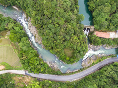 俯拍山谷溪流公路自然风景