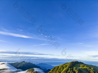 大自然高山云海湖北神农顶5A景区