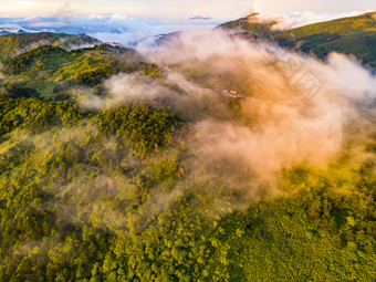 高山<strong>云海</strong>自然风光航拍摄影图