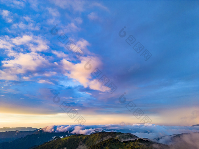 高山云海自然风光航拍摄影图